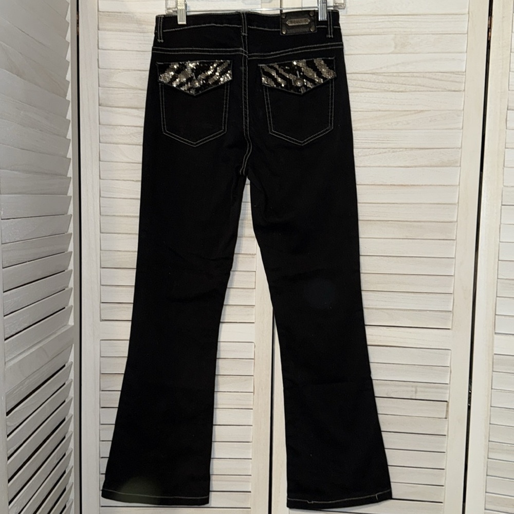 Tru Luxe Flare Leg Jeans w/Black and Silver Sequin. Size 6